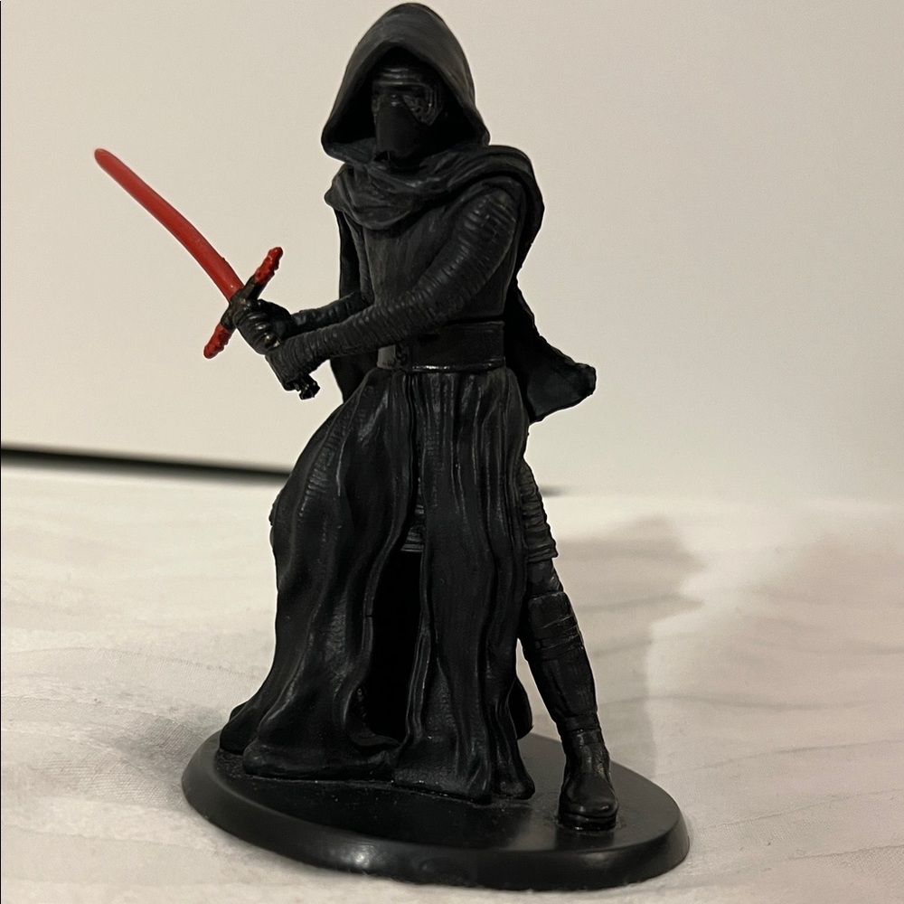 Star Wars Action Figures Set - Black, White, Red, Brown - Picture 6 of 11